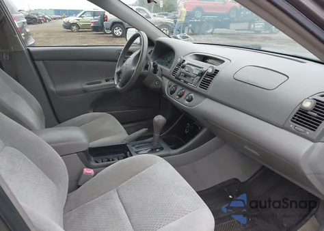 2004 Toyota Camry Le from USA, damaged, VIN 4T1BE32K94U817519